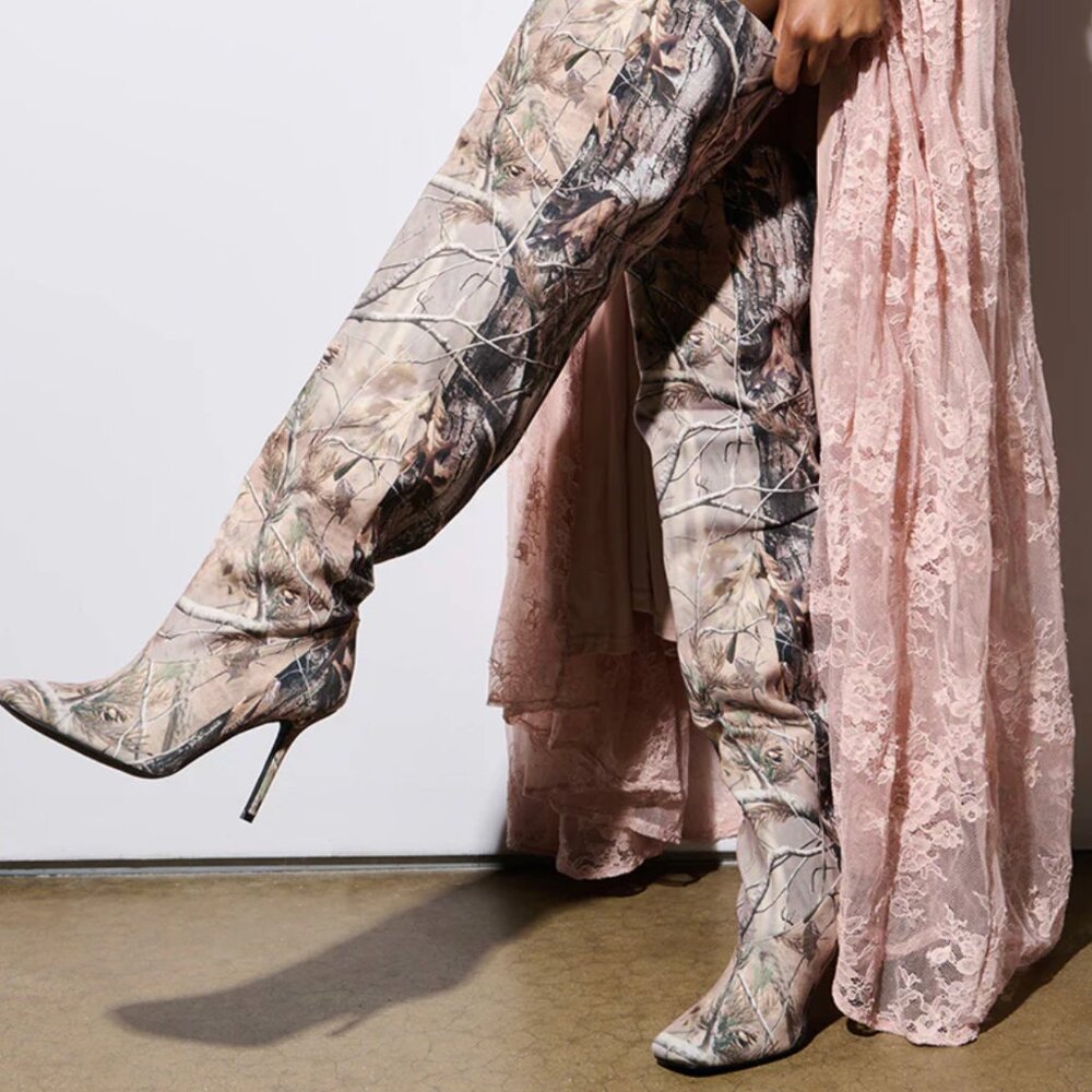 AZALEA WANG Boisterous Camo Square Toe Boot 7.5